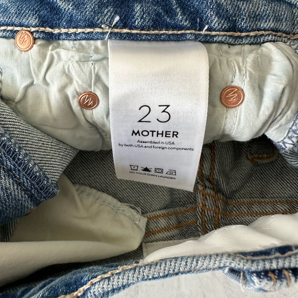 MOTHER • Superior The Tomcat Kick Fray Short I Confess Heart Denim Jeans Short - Picture 10 of 12